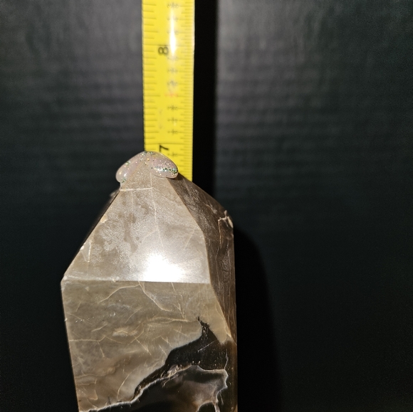 Volcano agate tower - Picture 4 of 5